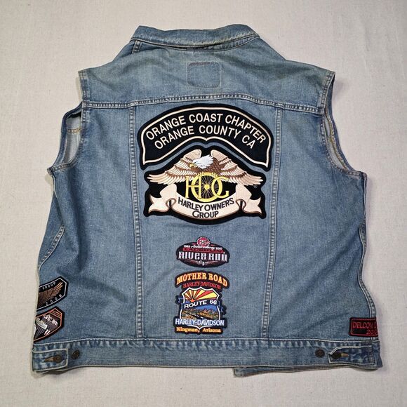 Vintage Levis 70507 Trucker Cutoff Vest Jacket Mens 2XL Biker Patches And Pins - Picture 2 of 12